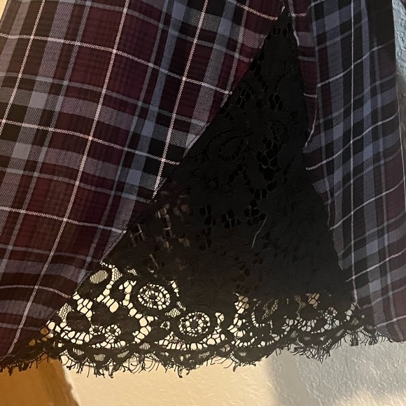 Torrid flannel patterned top, size 1. - Picture 4 of 5